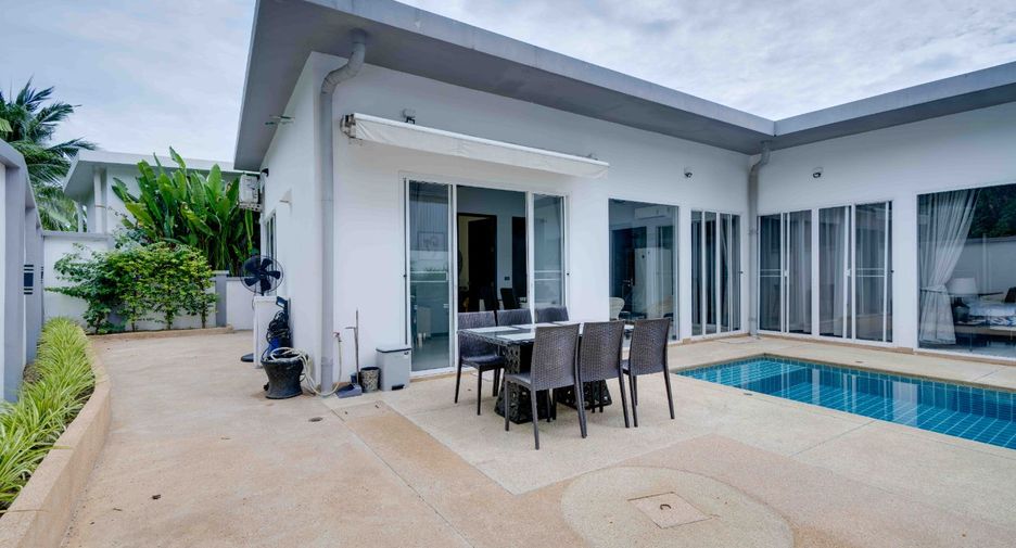 For sale 3 bedrooms villa in Mueang Phuket, Phuket