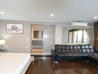 For rent 3 Beds condo in Phaya Thai, Bangkok