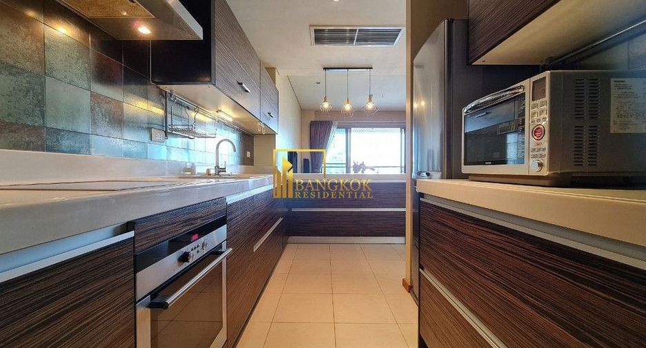 For rent 2 bedrooms condo in Khlong Toei, Bangkok