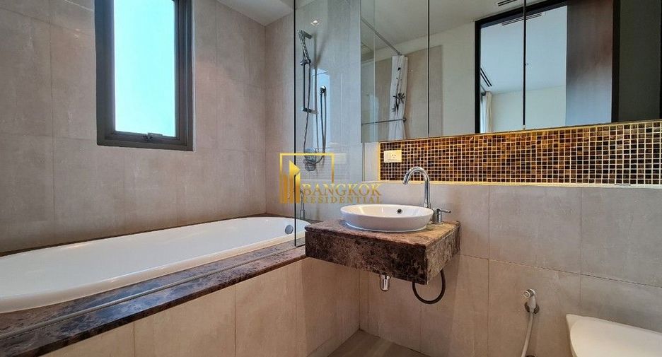 For rent 2 bedrooms condo in Khlong Toei, Bangkok
