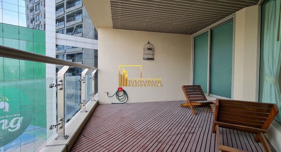 For rent 2 bedrooms condo in Khlong Toei, Bangkok