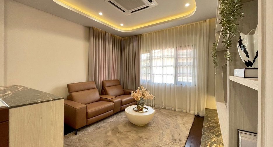 Haus zur Miete und zum Kauf mit 4 Zimmer in Mueang Chiang Mai, Chiang Mai