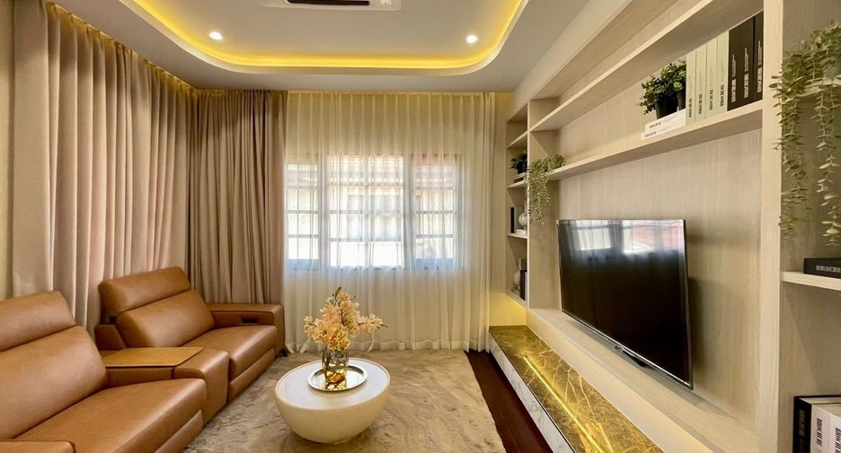Haus zur Miete und zum Kauf mit 4 Zimmer in Mueang Chiang Mai, Chiang Mai