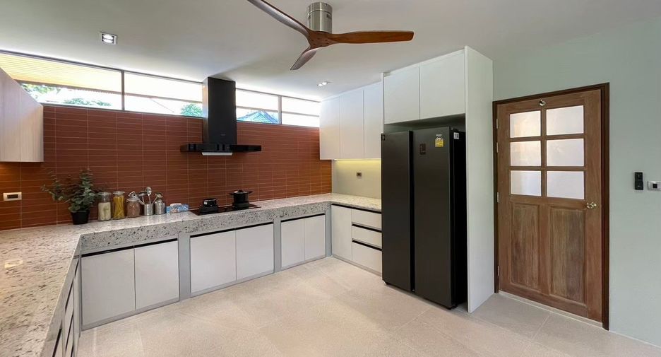 Haus zur Miete und zum Kauf mit 4 Zimmer in Mueang Chiang Mai, Chiang Mai