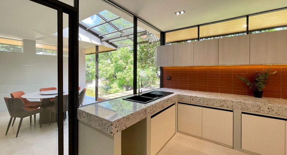 Haus zur Miete und zum Kauf mit 4 Zimmer in Mueang Chiang Mai, Chiang Mai