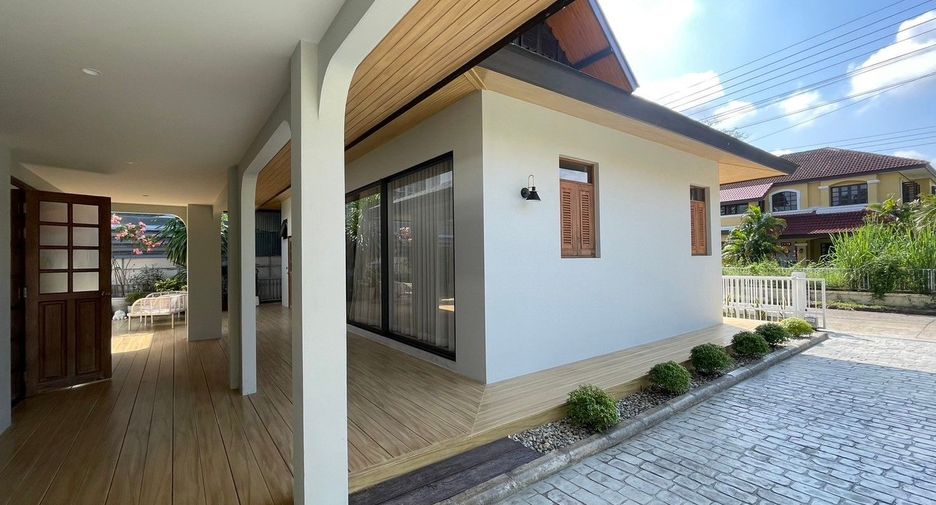 Haus zur Miete und zum Kauf mit 4 Zimmer in Mueang Chiang Mai, Chiang Mai