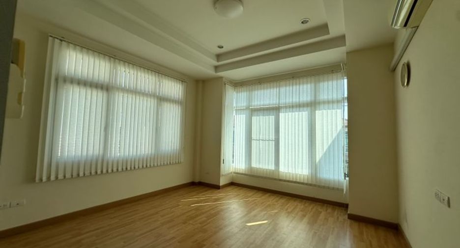 ขาย 4 เตียง บ้านเดี่ยว ใน ศรีราชา, ชลบุรี