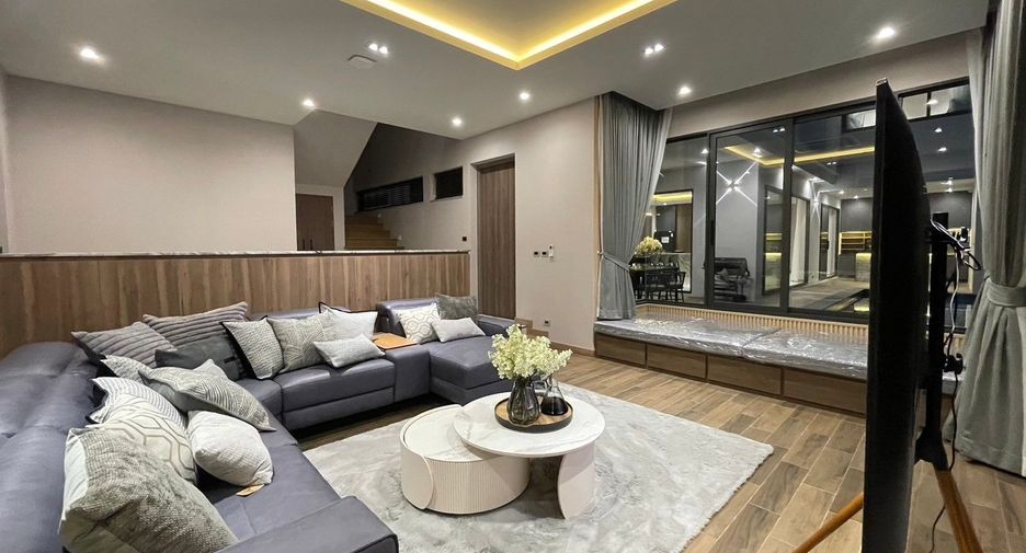For sale 4 bedrooms house in Hang Dong, Chiang Mai