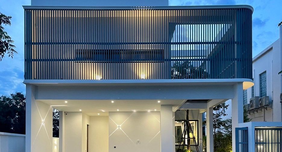 For sale 4 bedrooms house in Hang Dong, Chiang Mai