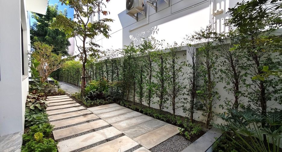 For sale 4 bedrooms house in Hang Dong, Chiang Mai