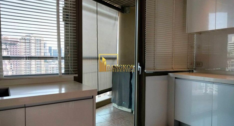 For rent 4 bedrooms condo in Khlong Toei, Bangkok