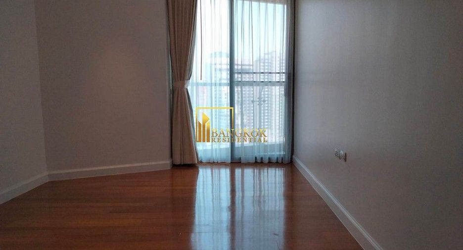 For rent 4 bedrooms condo in Khlong Toei, Bangkok