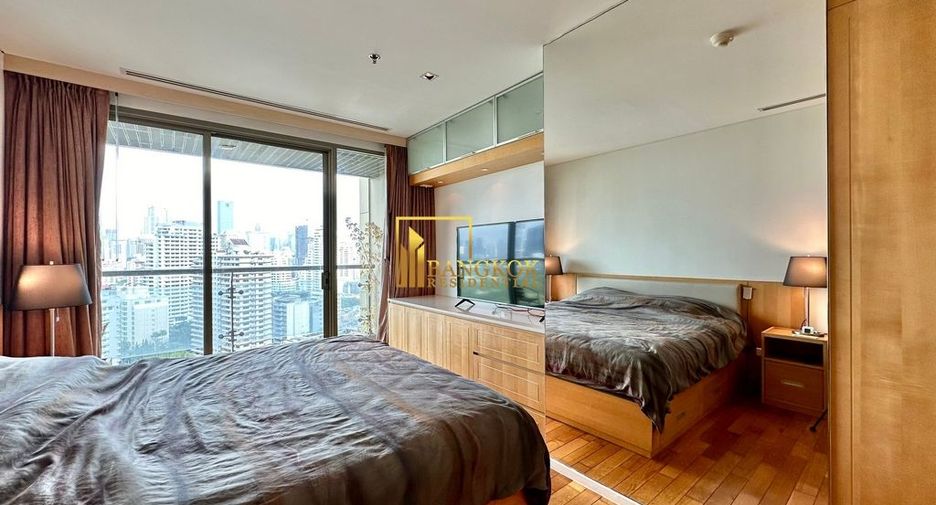 For rent 2 bedrooms condo in Khlong Toei, Bangkok