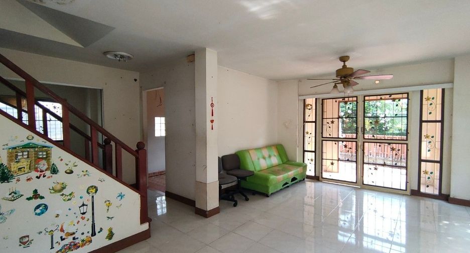 Haus zum Kauf mit Studio in Lat Krabang, Bangkok