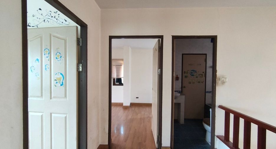 Haus zum Kauf mit Studio in Lat Krabang, Bangkok
