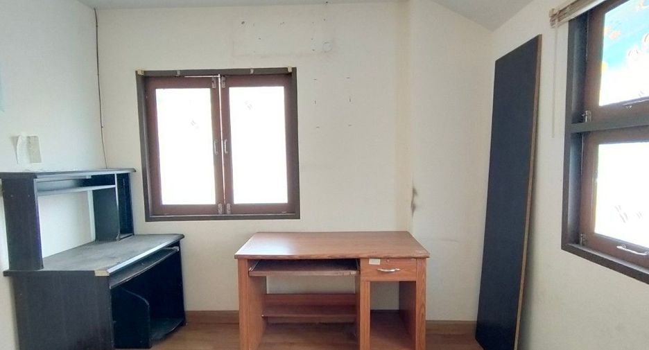 Haus zum Kauf mit Studio in Lat Krabang, Bangkok