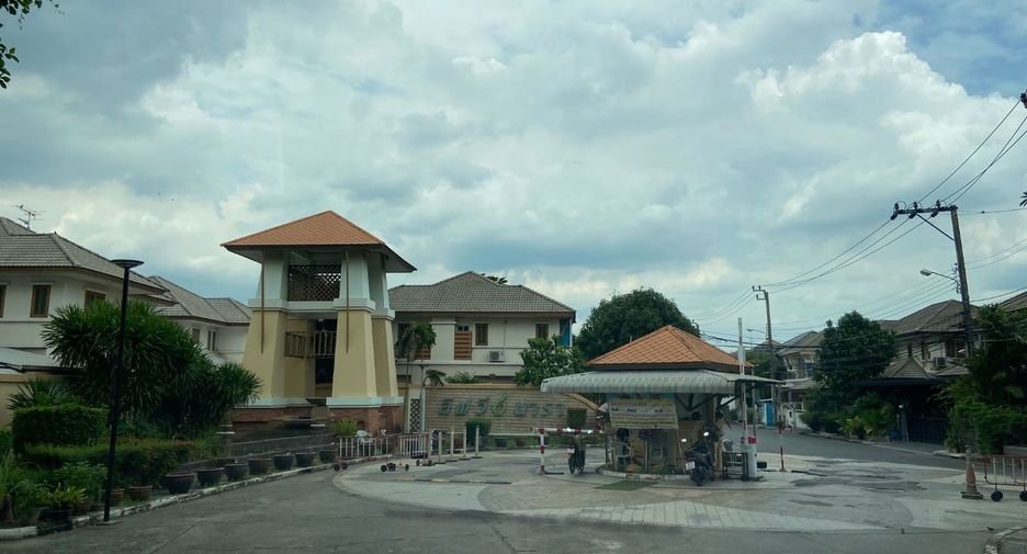 Haus zum Kauf mit Studio in Lat Krabang, Bangkok