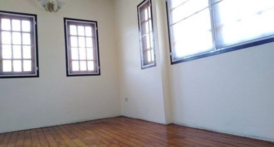 Haus zum Kauf mit Studio in Prawet, Bangkok