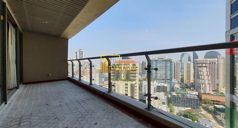 For rent 2 bedrooms condo in Khlong Toei, Bangkok