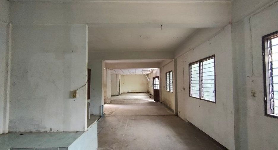 À vendre studio maison à Lat Krabang, Bangkok
