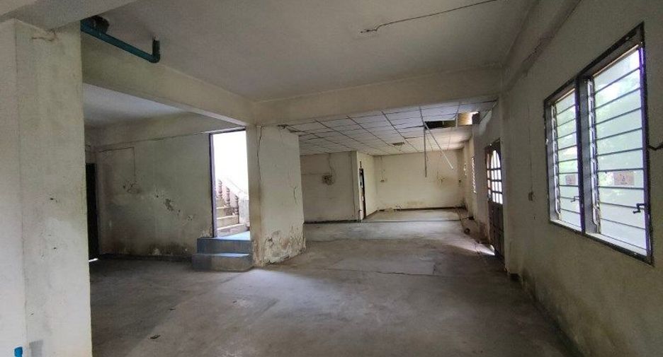À vendre studio maison à Lat Krabang, Bangkok