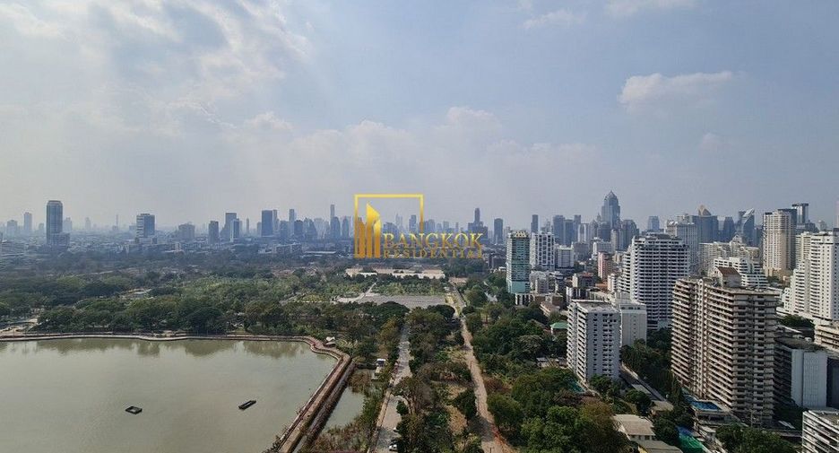 For rent 3 bedrooms condo in Khlong Toei, Bangkok