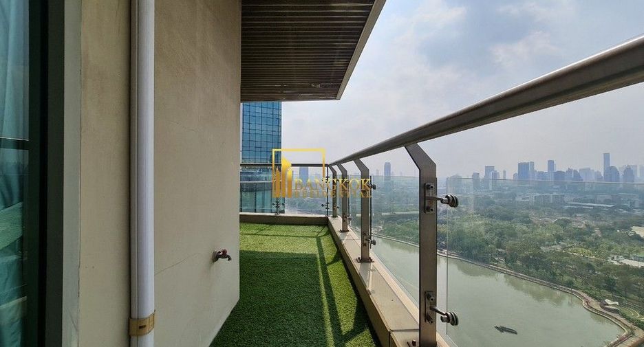 For rent 3 bedrooms condo in Khlong Toei, Bangkok