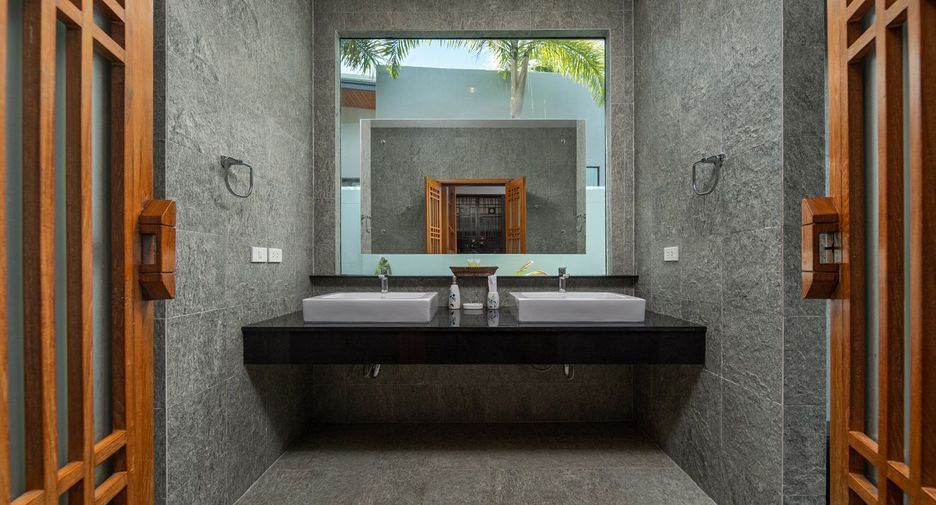 For rent 4 bed villa in Mueang Phuket, Phuket