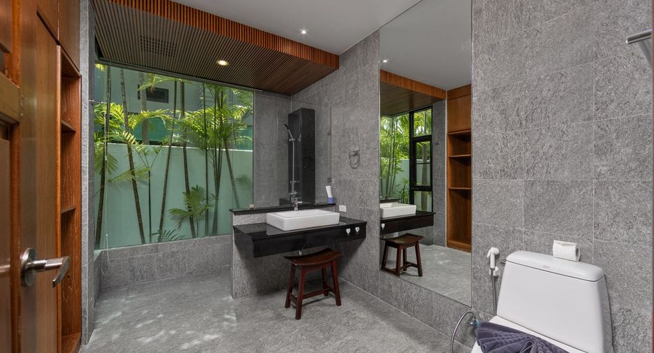 For rent 4 bed villa in Mueang Phuket, Phuket