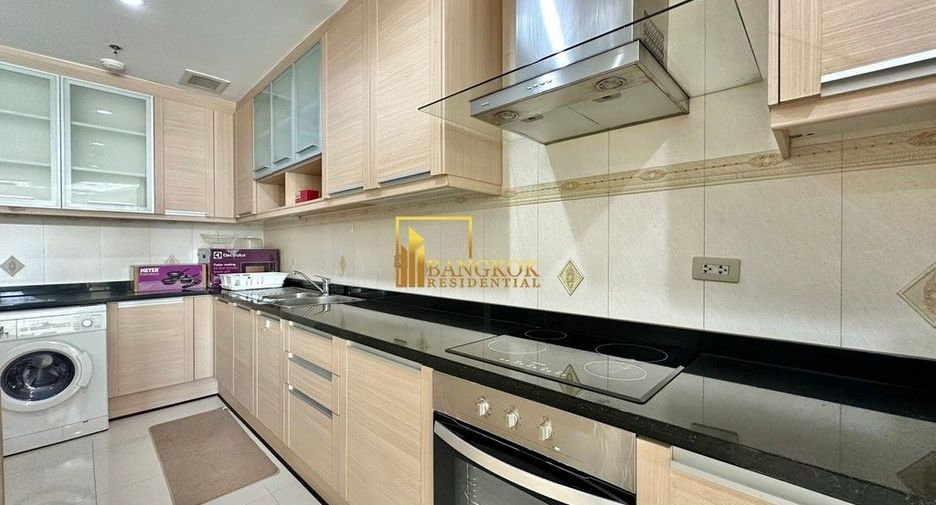 For rent 2 bedrooms condo in Khlong Toei, Bangkok