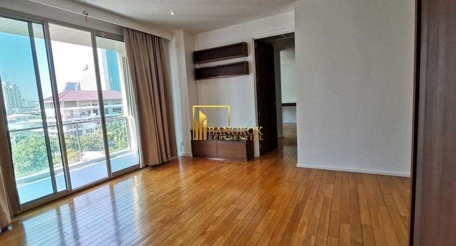 For rent 2 bedrooms condo in Sathon, Bangkok