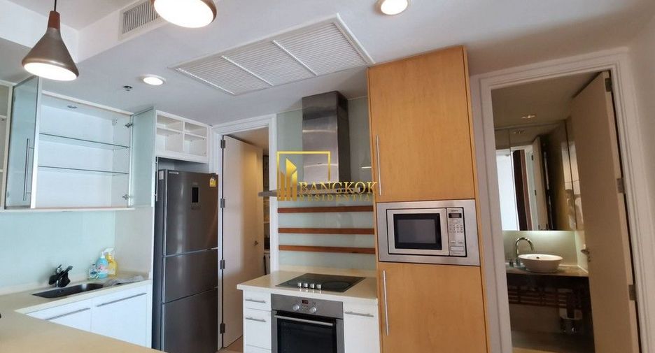 For rent 2 bedrooms condo in Sathon, Bangkok