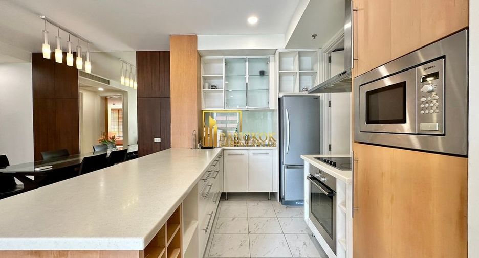 For rent 2 bedrooms condo in Sathon, Bangkok