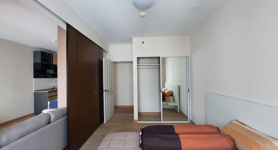 For sale studio condo in Ratchathewi, Bangkok