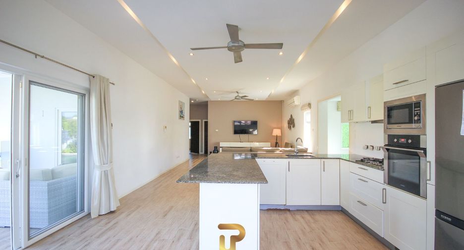 For sale 4 bedrooms villa in Hua Hin, Prachuap Khiri Khan