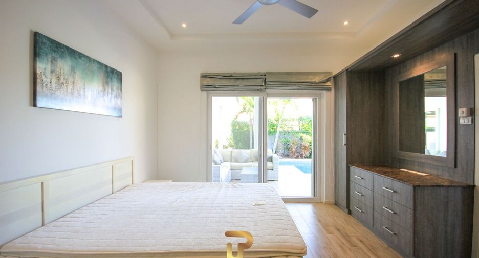 For sale 4 bedrooms villa in Hua Hin, Prachuap Khiri Khan