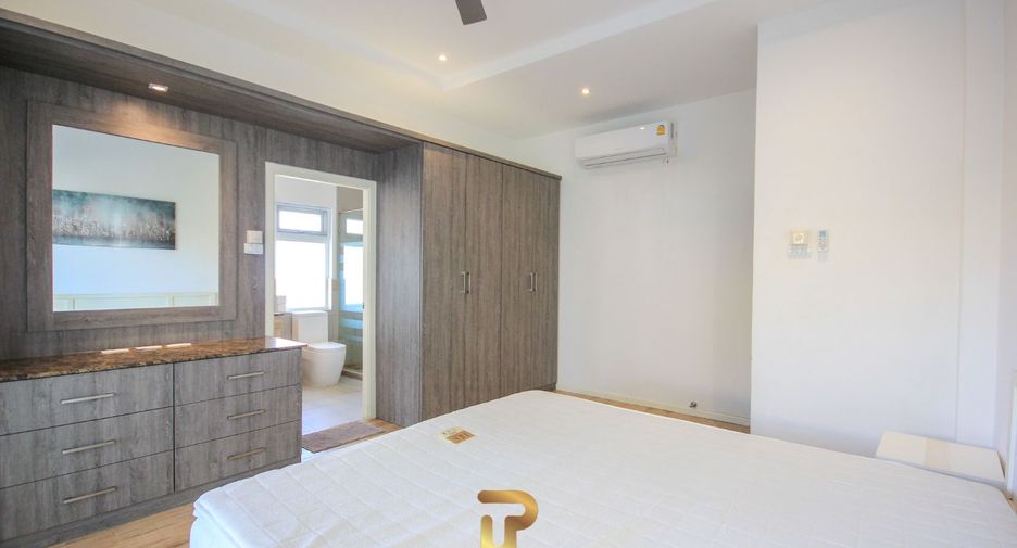 For sale 4 bedrooms villa in Hua Hin, Prachuap Khiri Khan