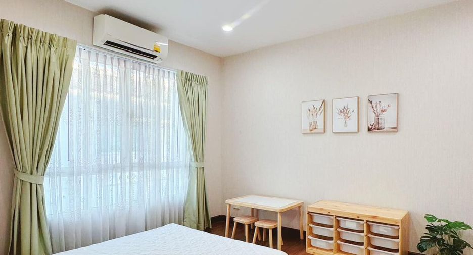 For rent 3 ベッドルーム townhouse in Phra Khanong, Bangkok