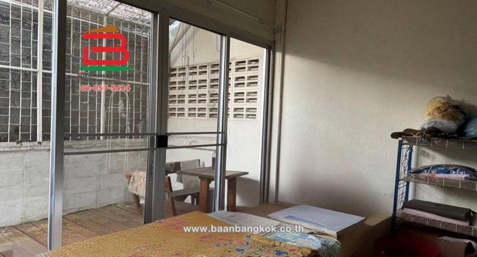 For sale 1 bed townhouse in Thanyaburi, Pathum Thani
