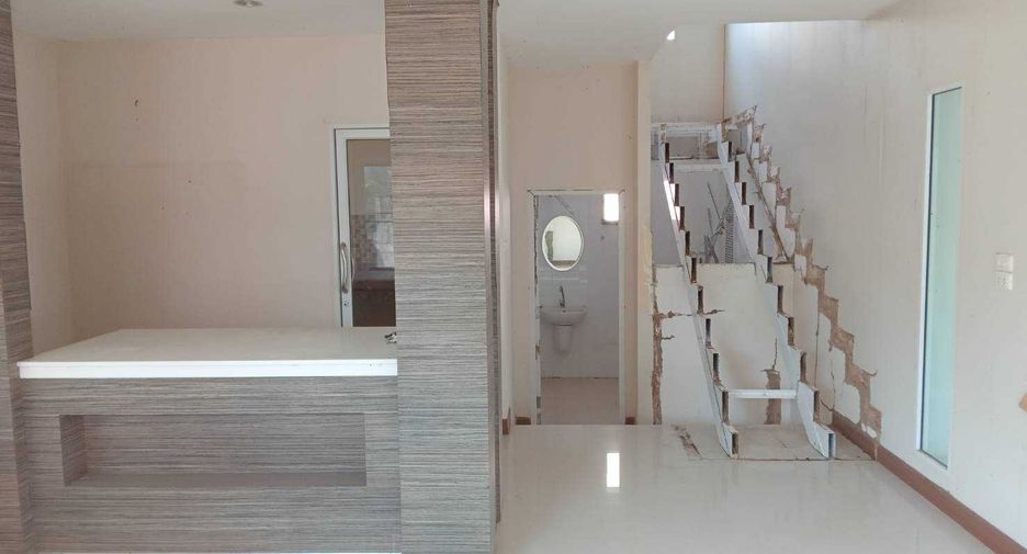 For sale studio house in Khlong Sam Wa, Bangkok