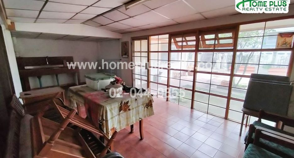 Продажа 3 спальни дом в Pak Kret, Нонтабури