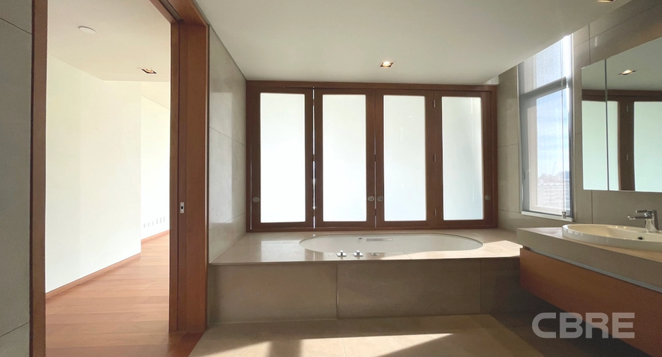 For sale 2 bedrooms condo in Sathon, Bangkok