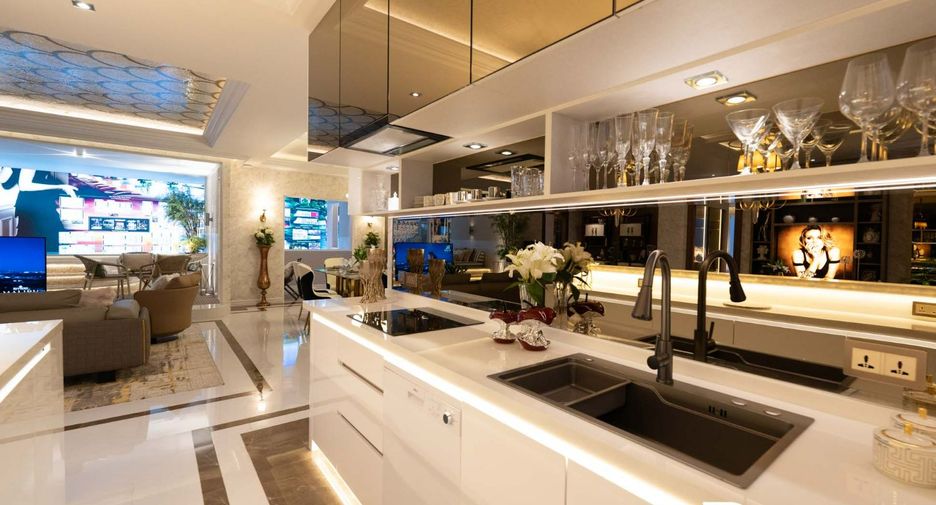 For sale 3 bedrooms condo in Bang Lamung, Chonburi