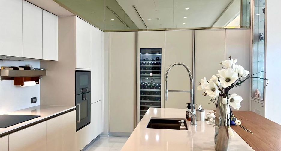 À vendre 4 chambres condo à Pathum Wan, Bangkok