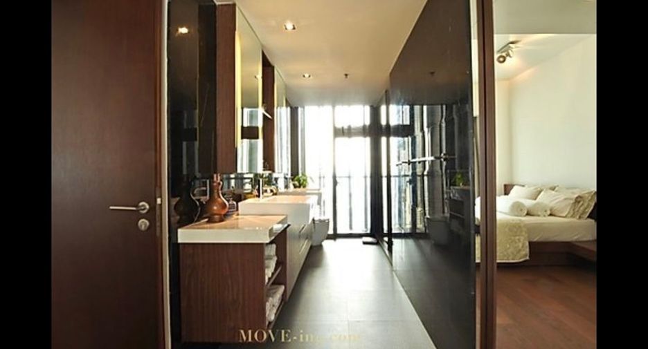 À louer et à vendre 3 chambres condo à Sathon, Bangkok