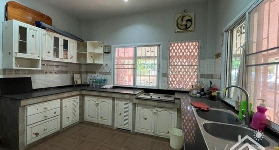 For rent and for sale 3 bed house in Si Racha, Chonburi