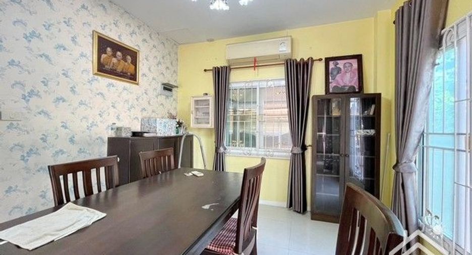 For rent and for sale 3 bed house in Si Racha, Chonburi