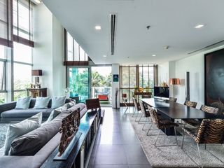 For sale 4 bedrooms condo in Sathon, Bangkok