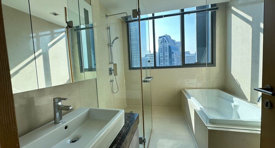 For rent そして for sale 2 ベッドルーム condo in Khlong Toei, Bangkok