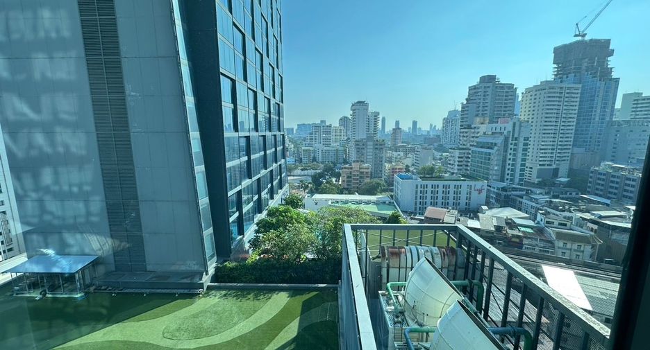 For rent そして for sale 2 ベッドルーム condo in Khlong Toei, Bangkok